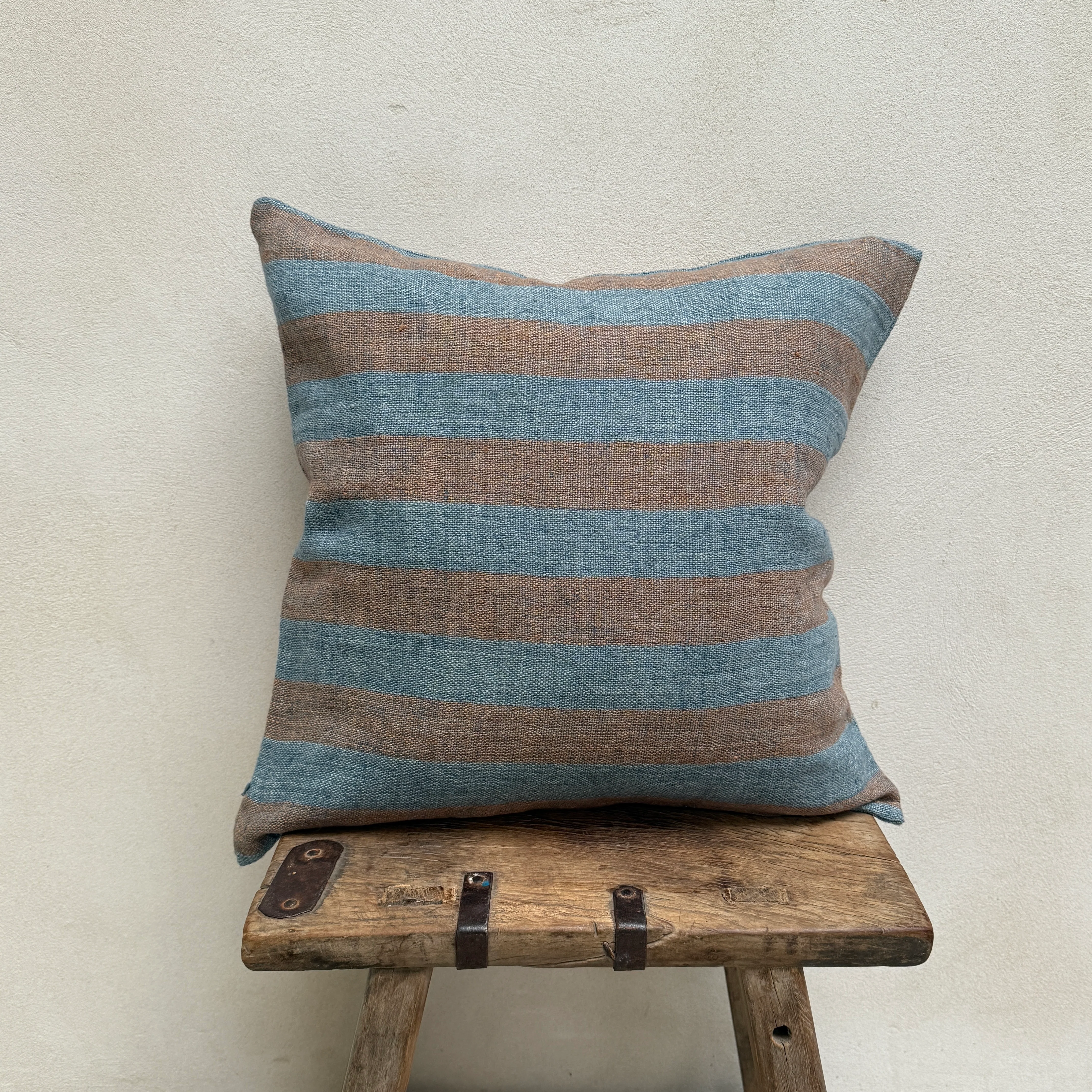 Linen cushion wide stripe | 50x50 Pascale