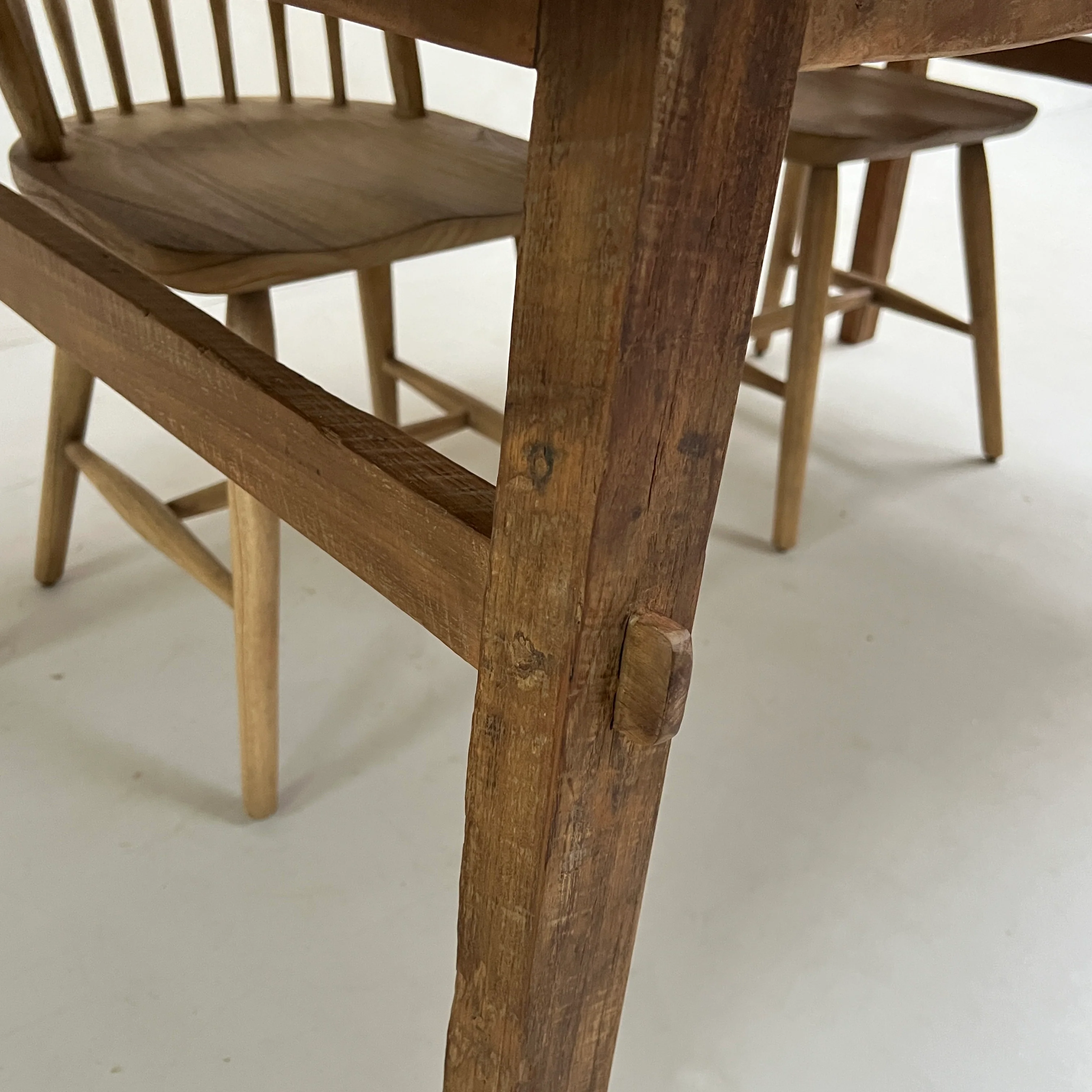 Reclaimed dark wood dining table 180cm x 90cm - Image 8