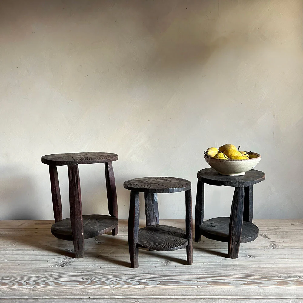 Round antique serving stand | Daisha - Image 3