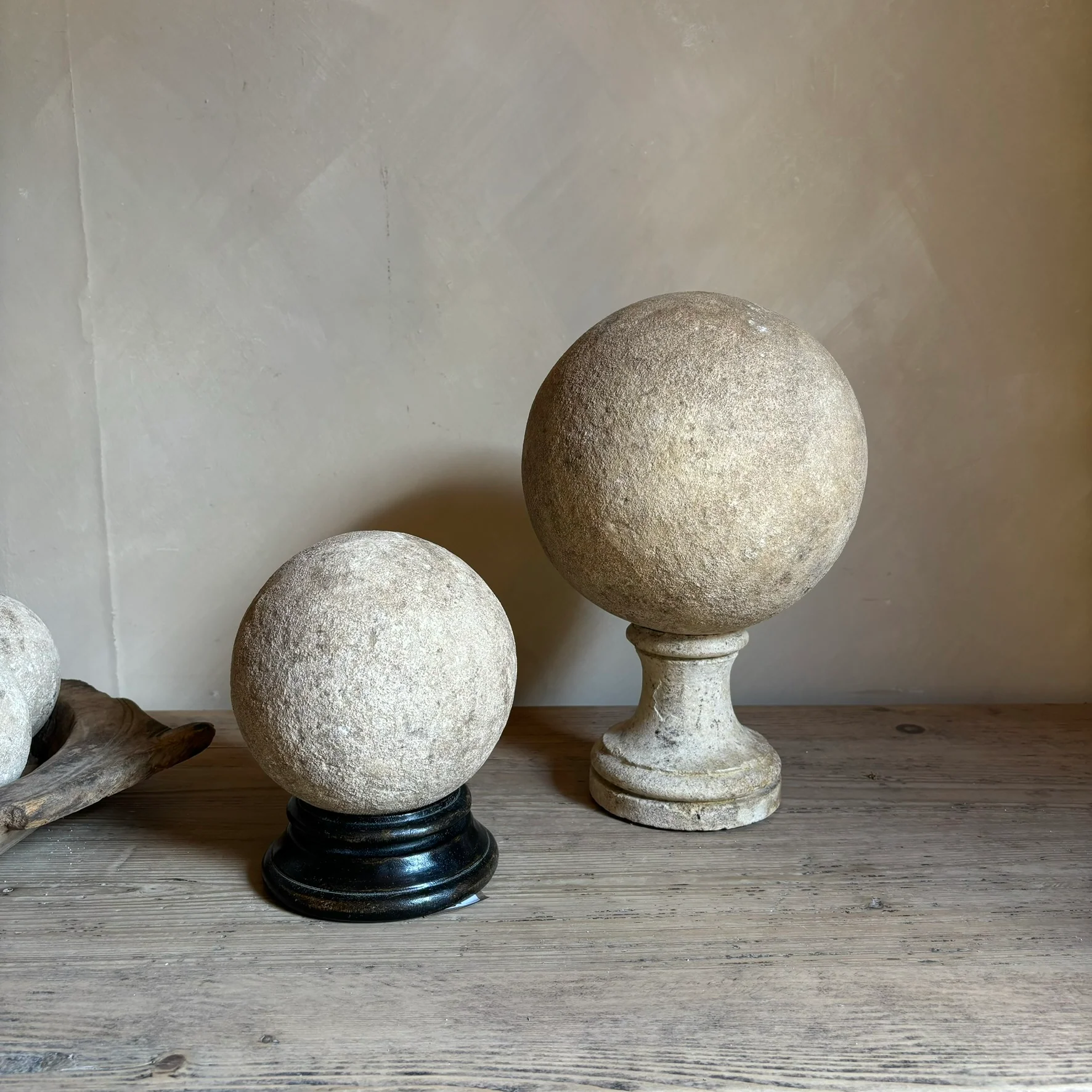 Rustic aged sandstone sphere - Image 4