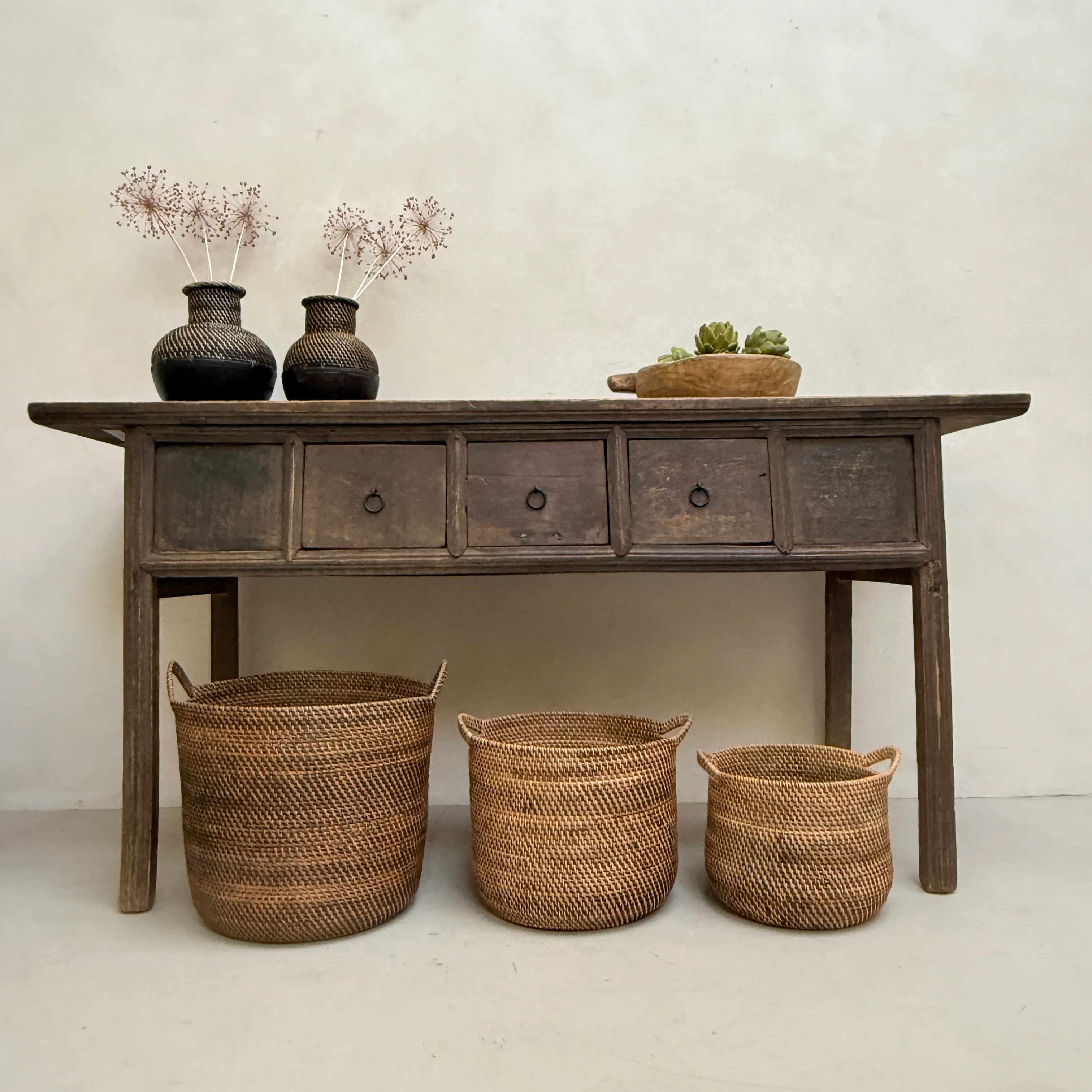 Rustic Handwoven Round Basket | Gilly - Image 4