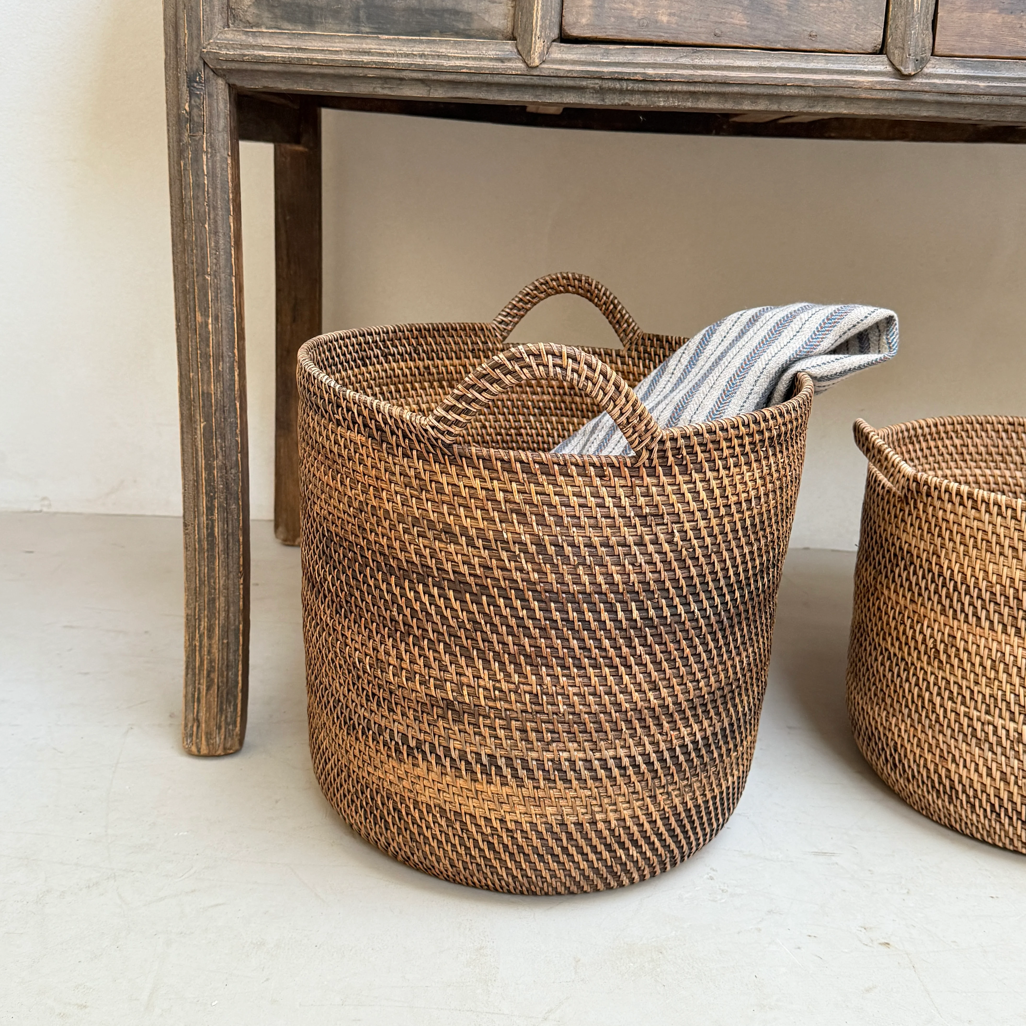 Rustic Handwoven Round Basket | Gilly - Image 8