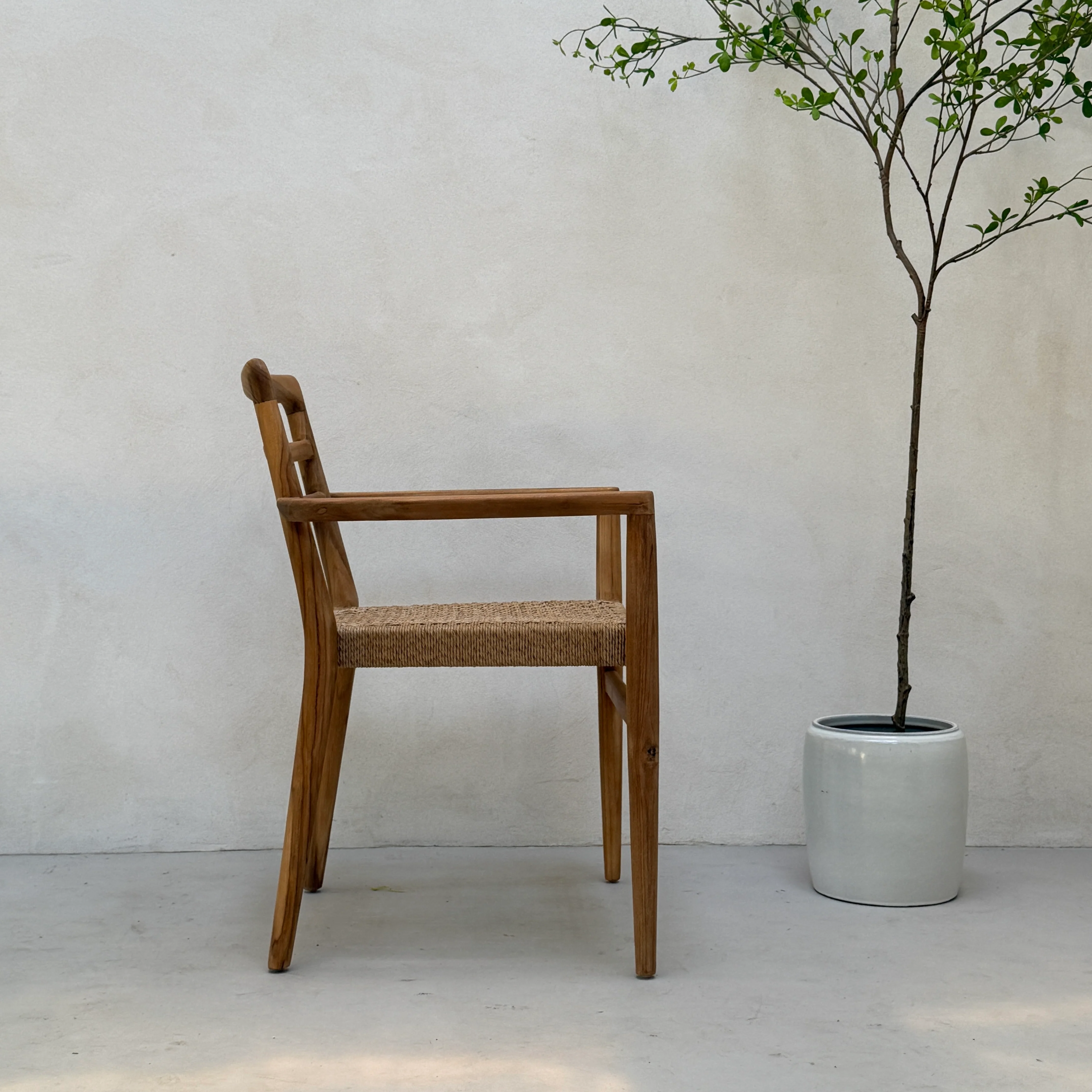 Rustic wood garden dining chair | with arms - Image 7