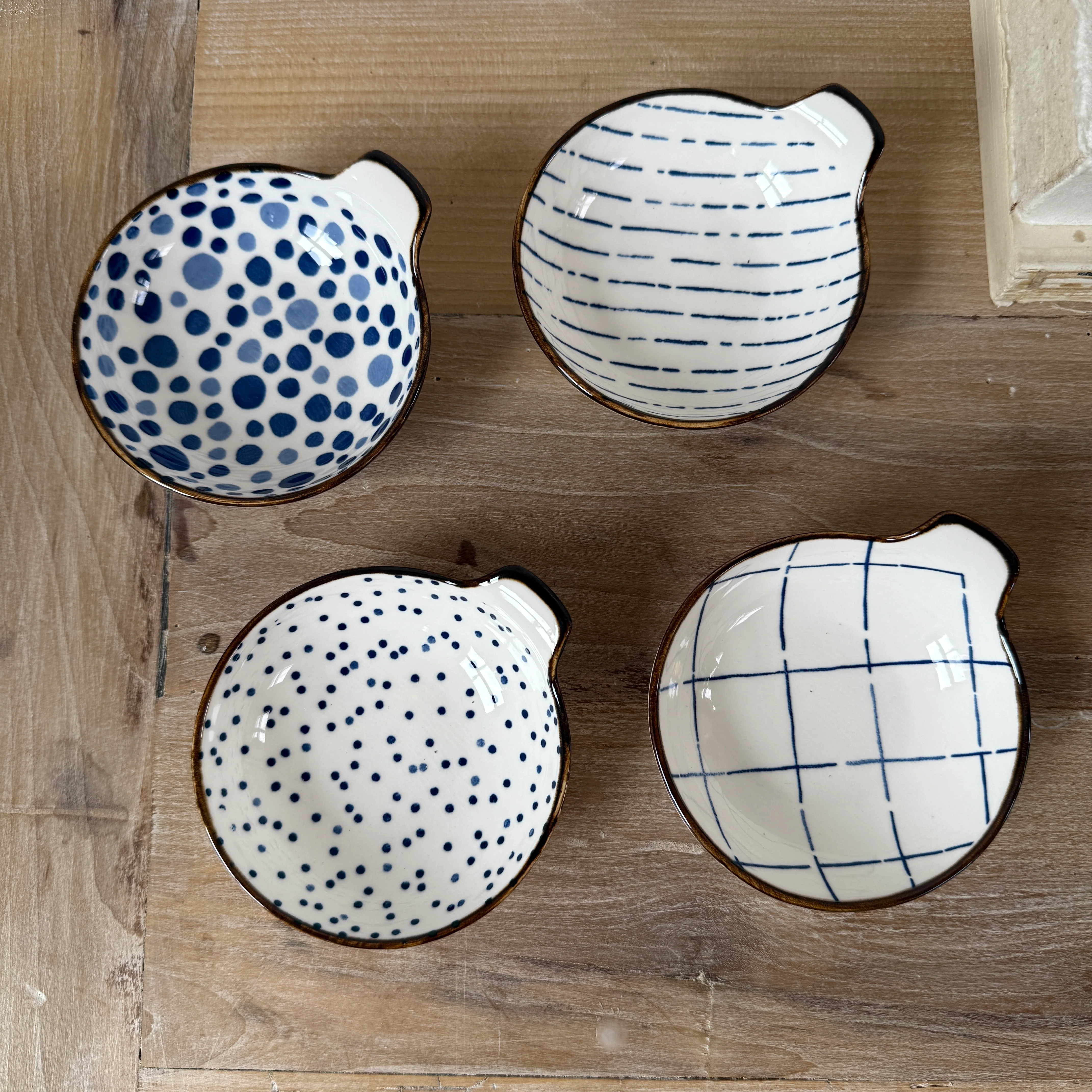 Small Ceramic Patterned Appetiser Dish - Image 7