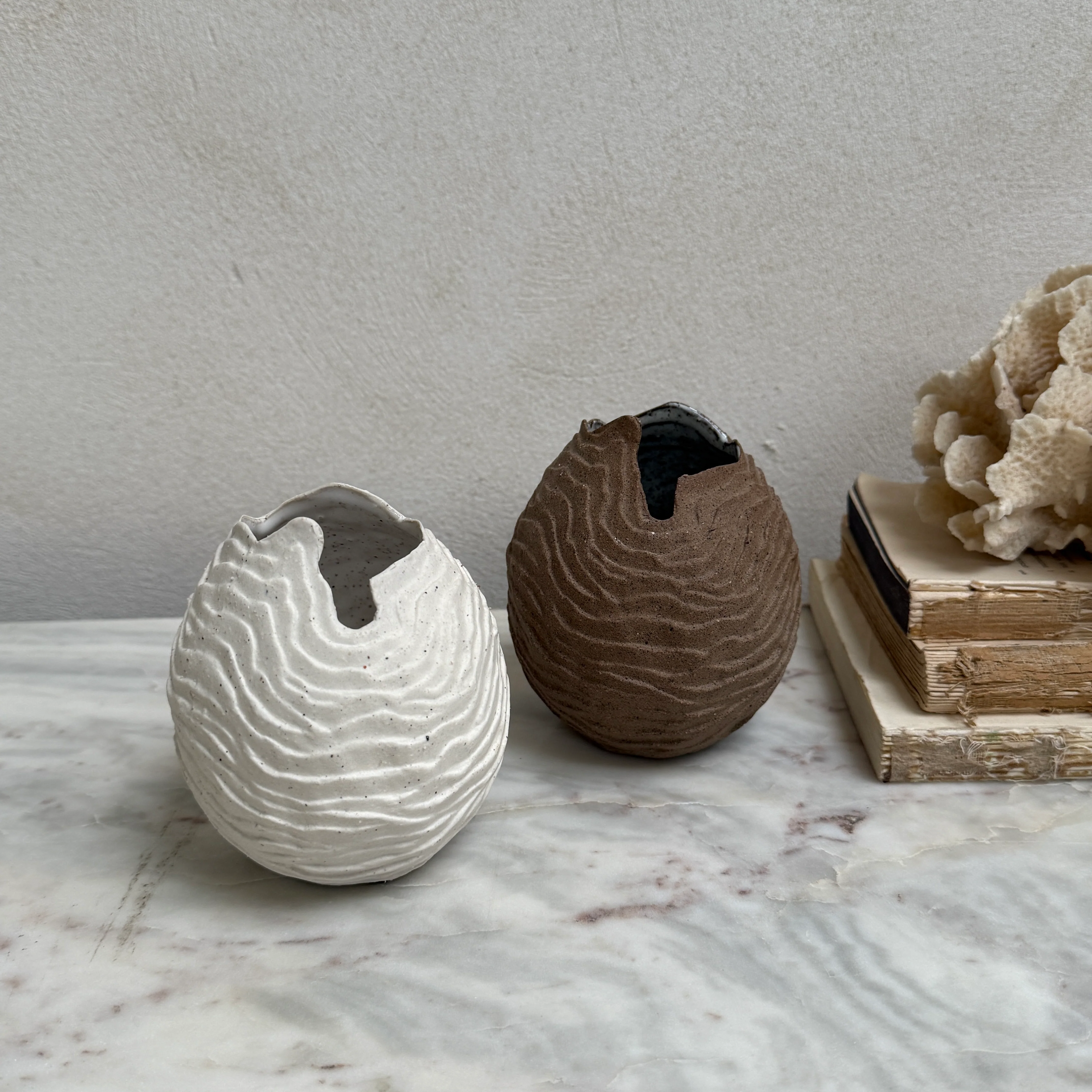 Small pear shaped vase | Oatmeal - Image 2
