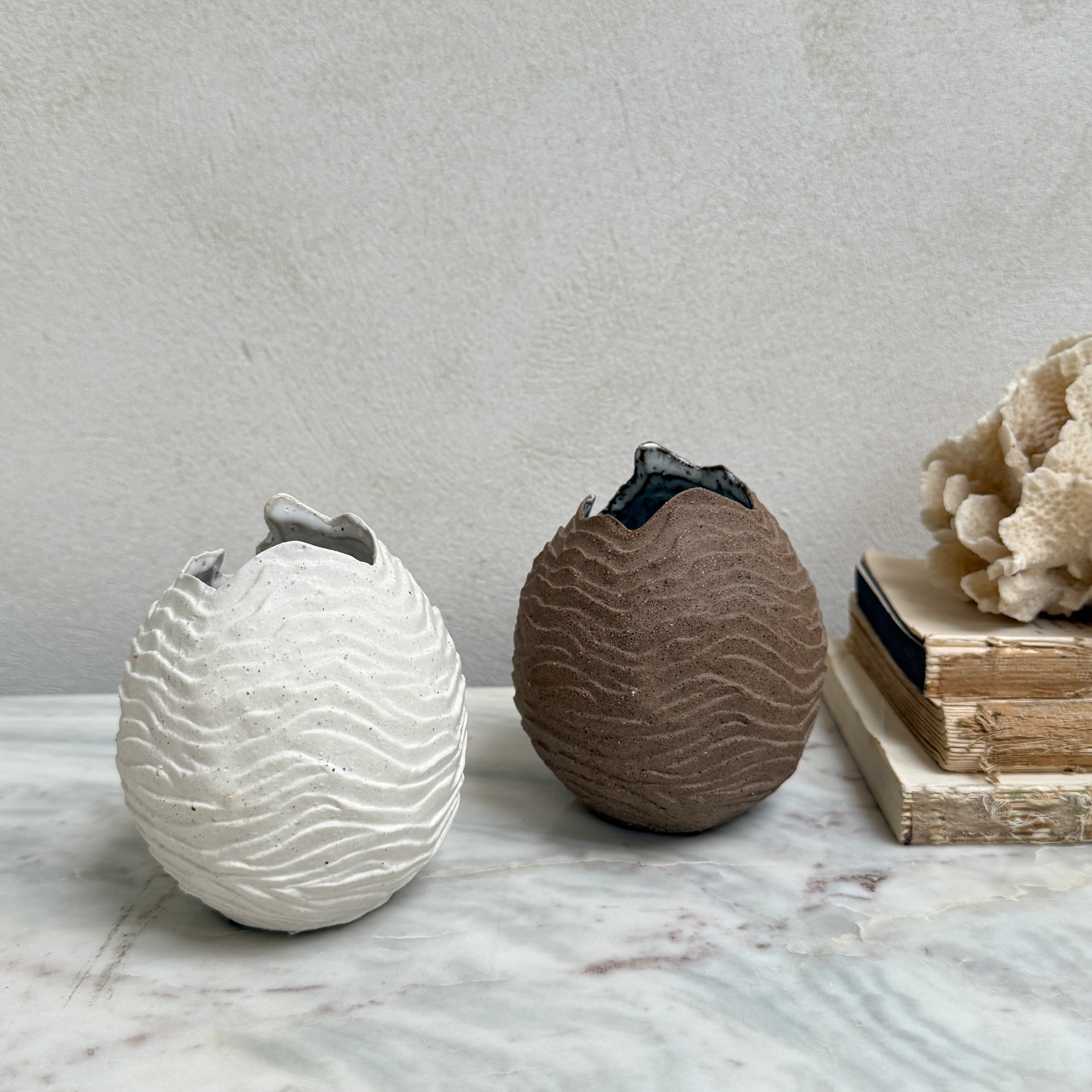 Small pear shaped vase | Oatmeal - Image 3