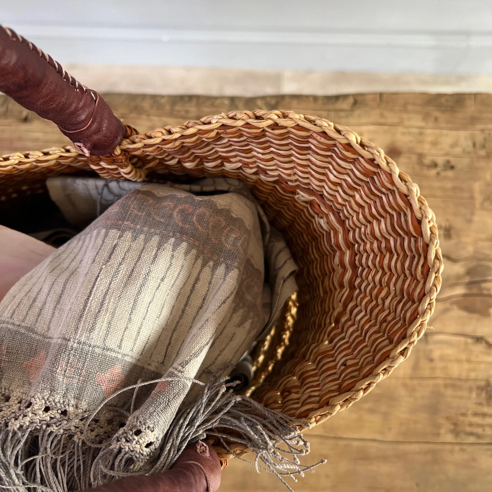 Small woven shopping basket Valentine - Image 4