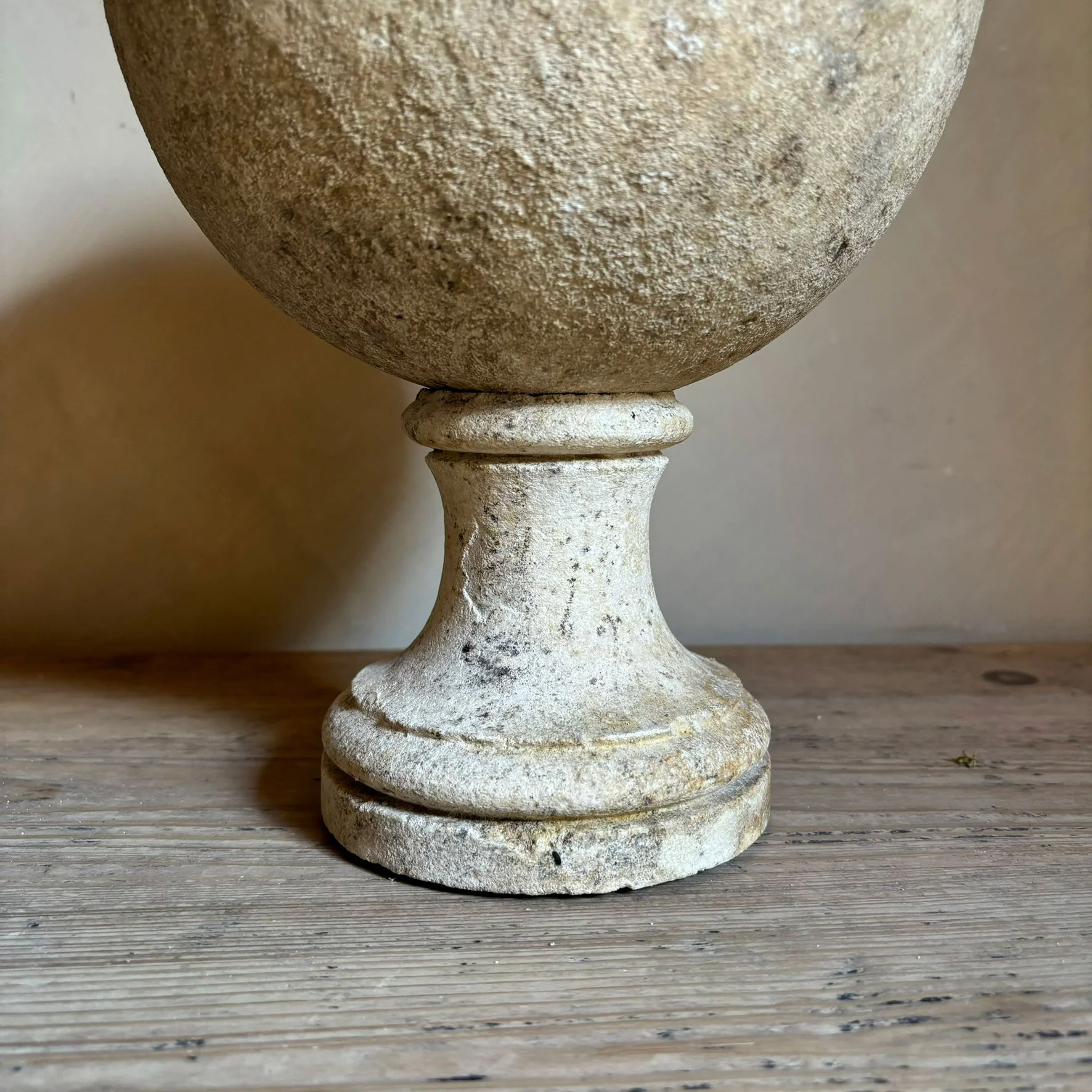 Stone stand for aged stone sphere - Image 2