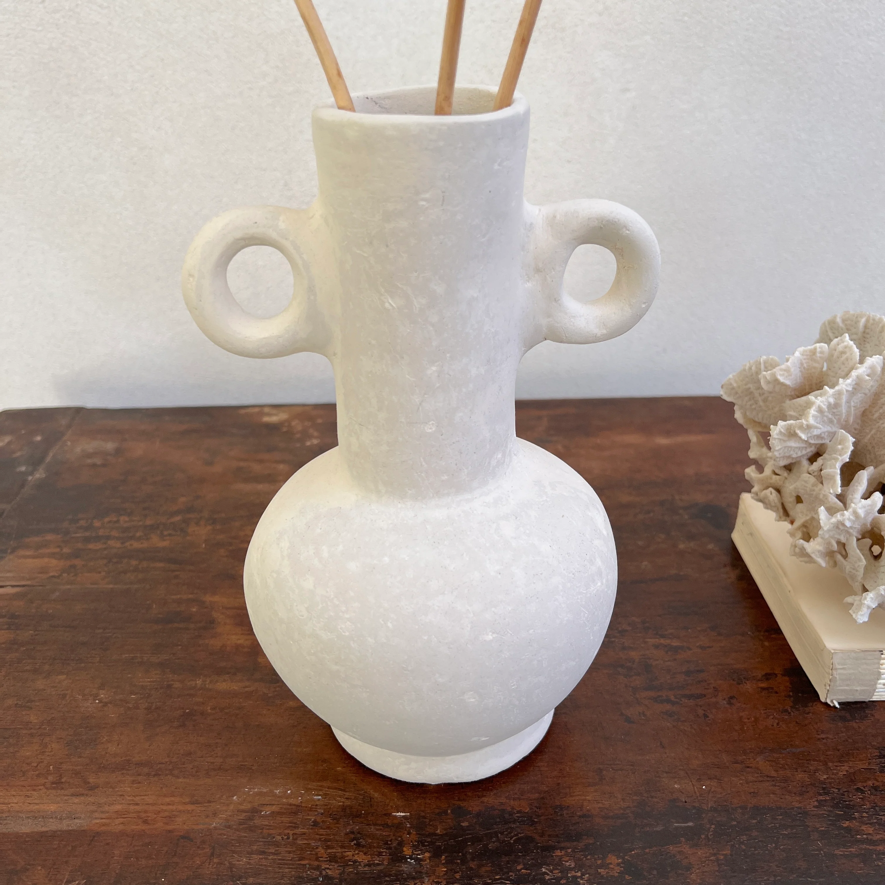Stoneware-Effect neutral vase | E - Image 3