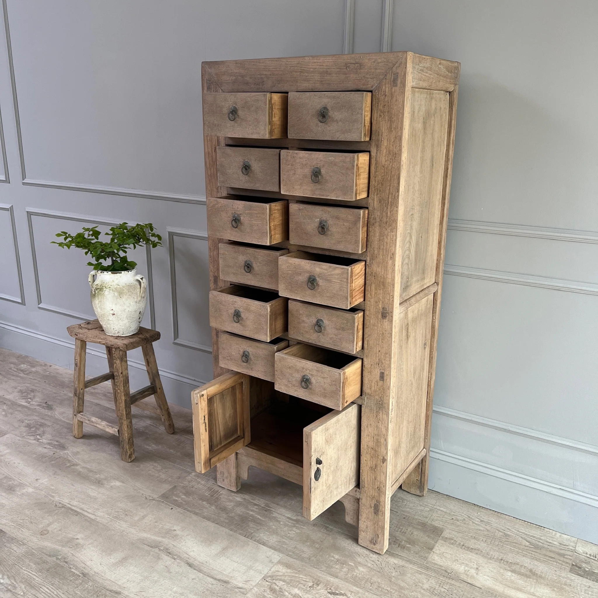 Tall Antique Drawers Emling - Image 3