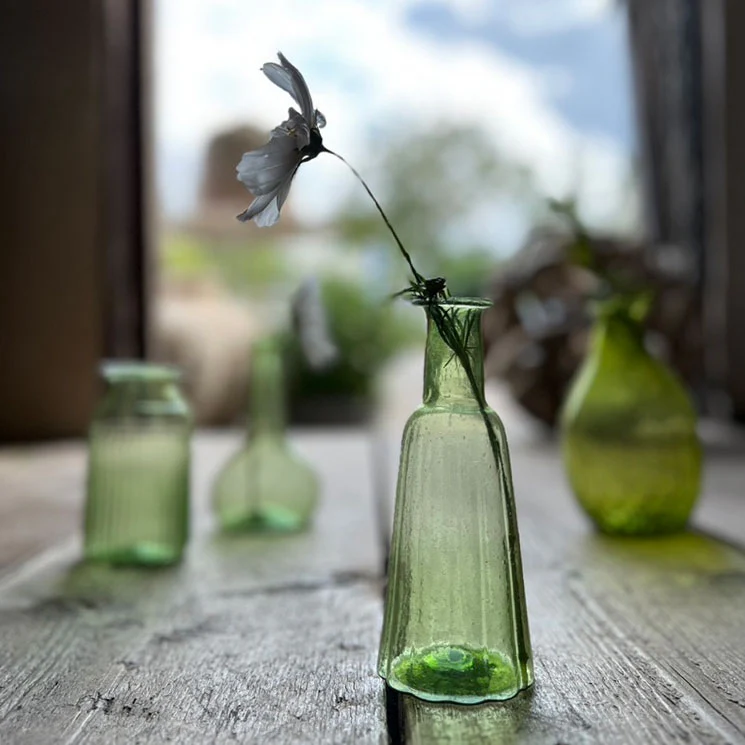 Tapered Recycled Glass Vase Green - Image 3
