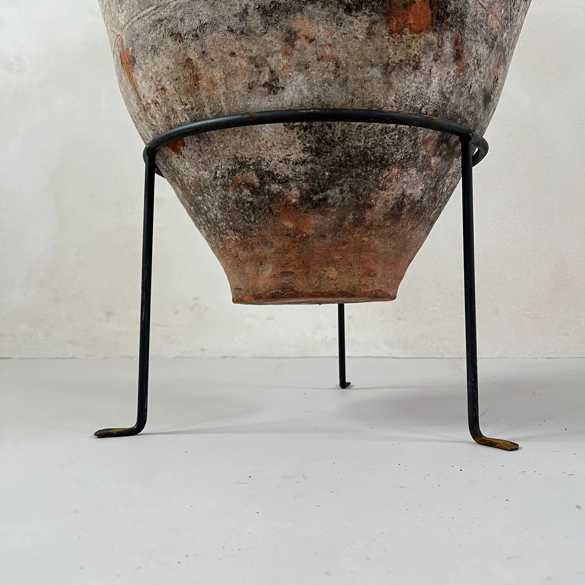 Urn Stand