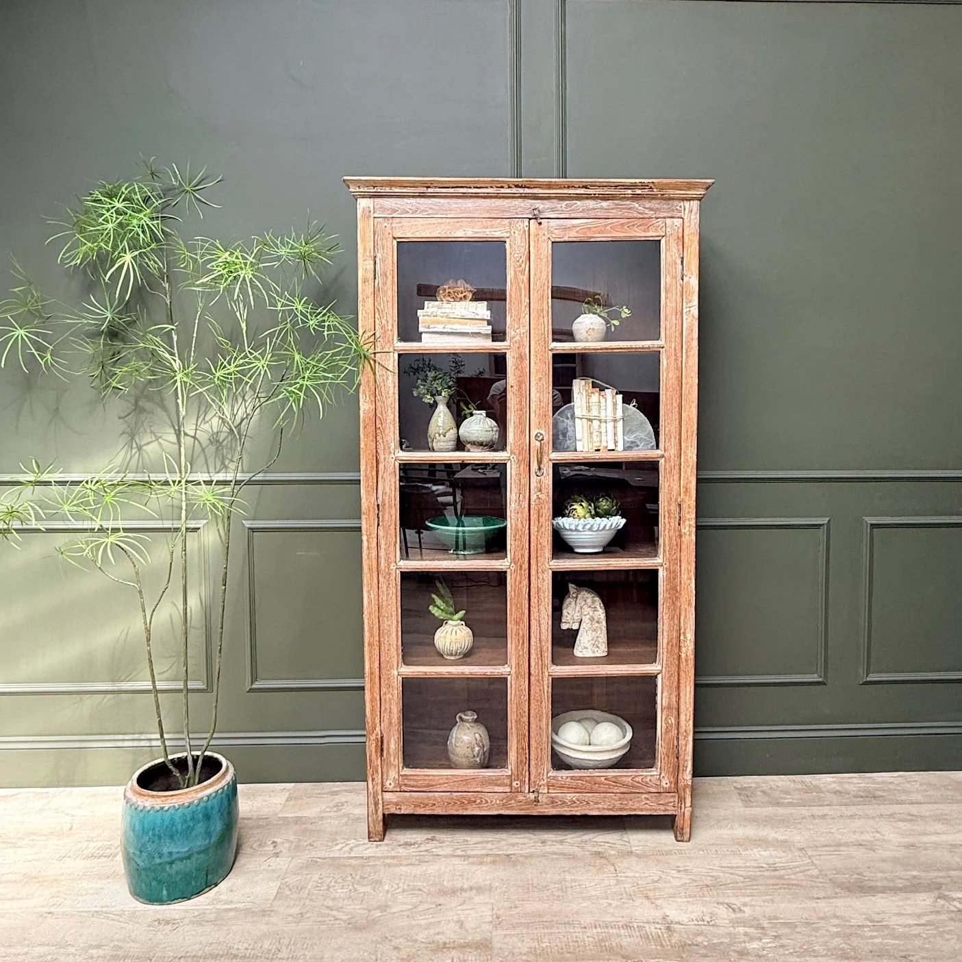 Vintage Display Cabinet | Naomi - Image 11