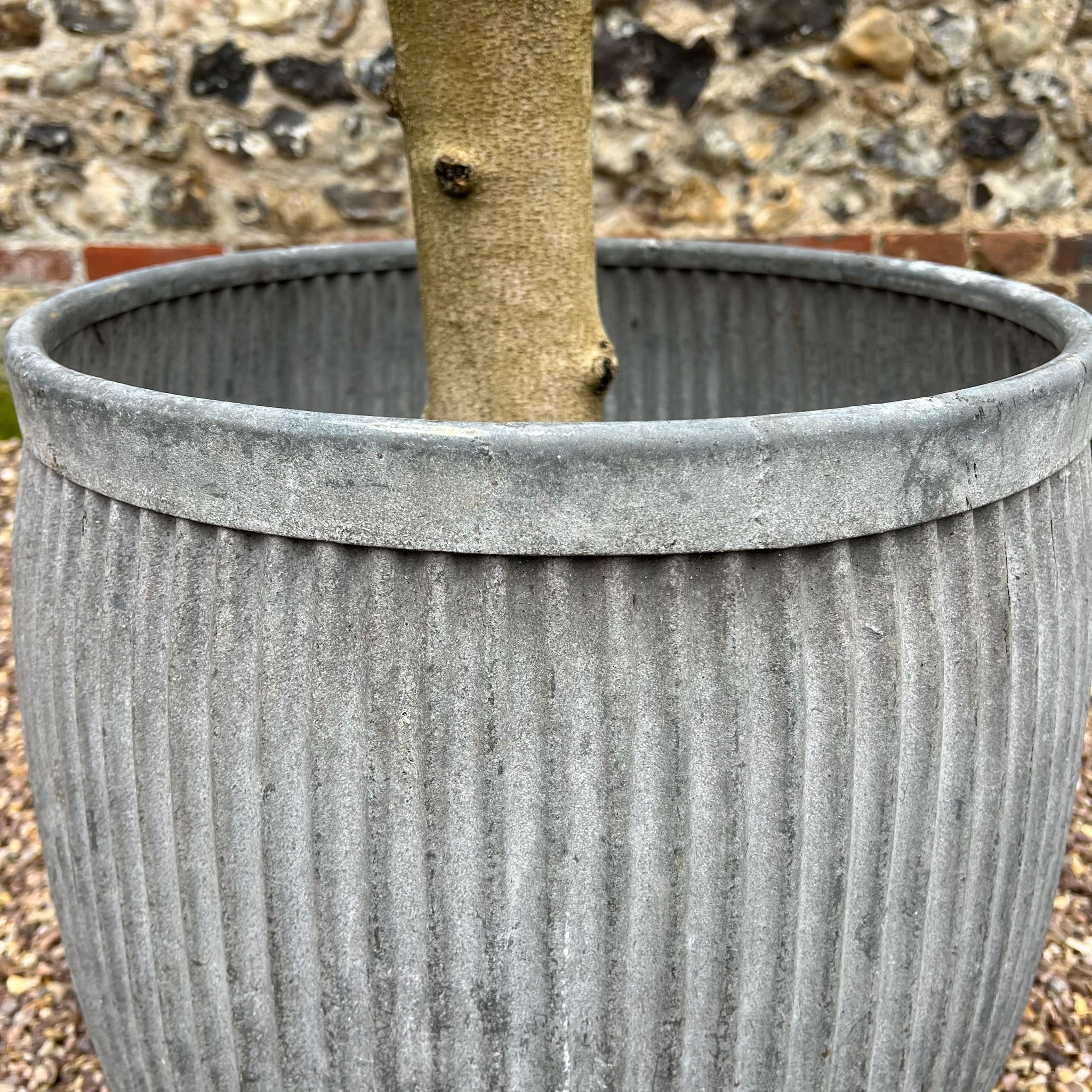 Vintage Dolly tub planter A - Image 3