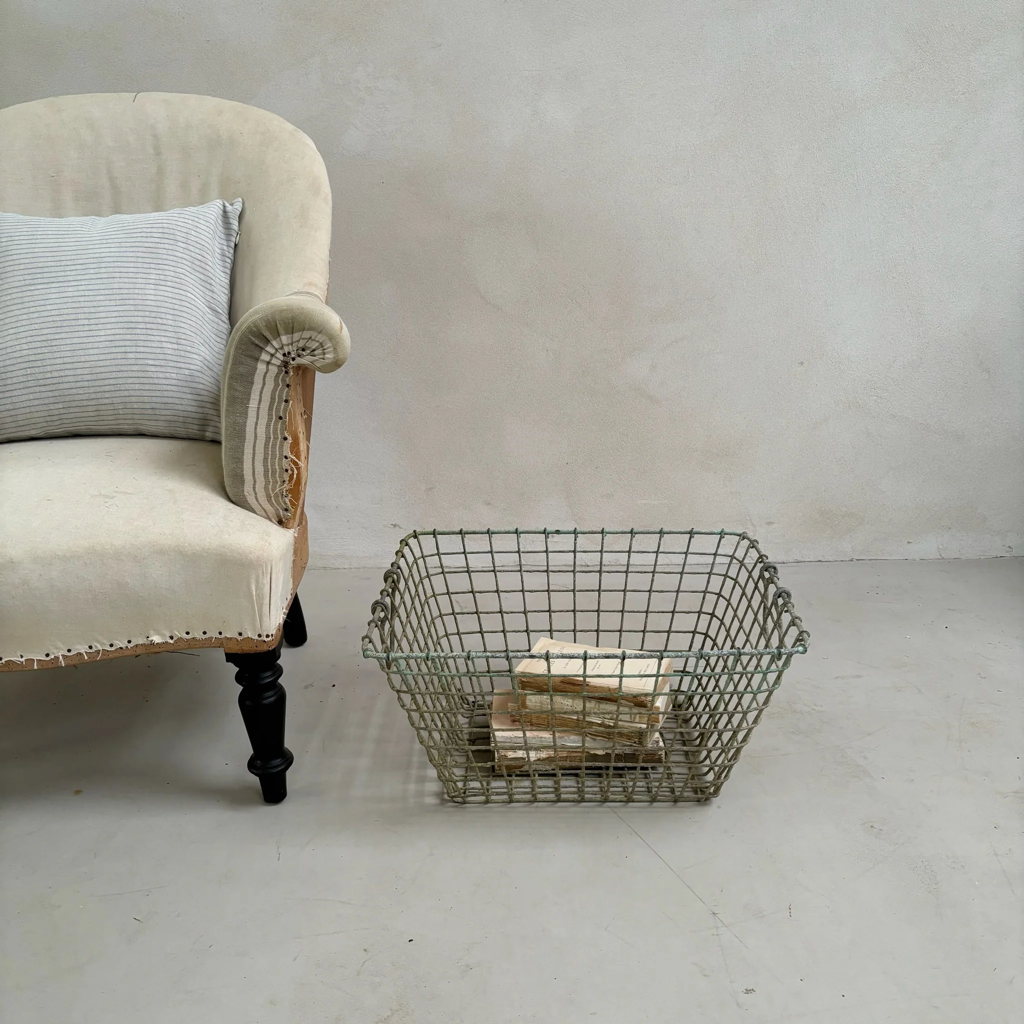 Vintage French Oyster Basket - Image 10
