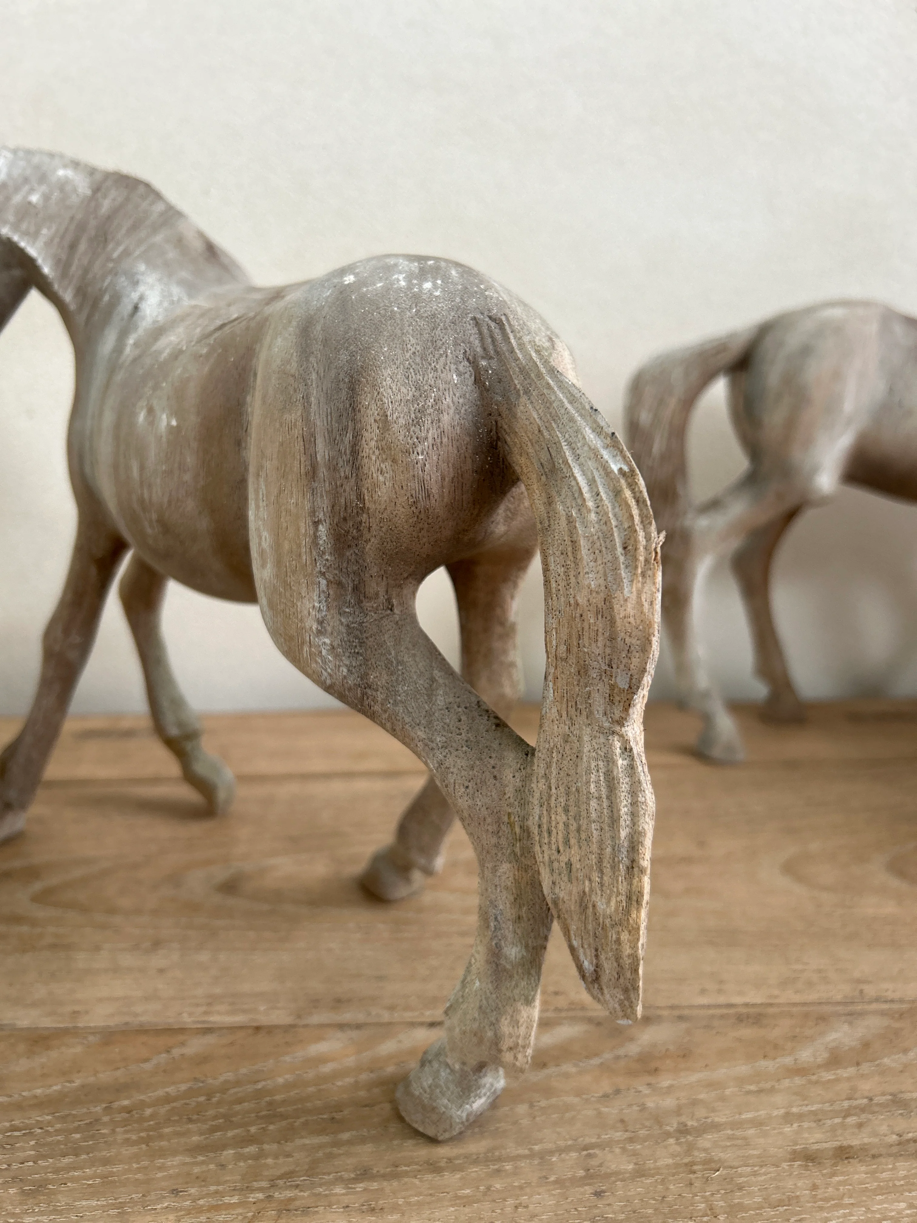 Vintage hand-carved wooden horse - Image 3