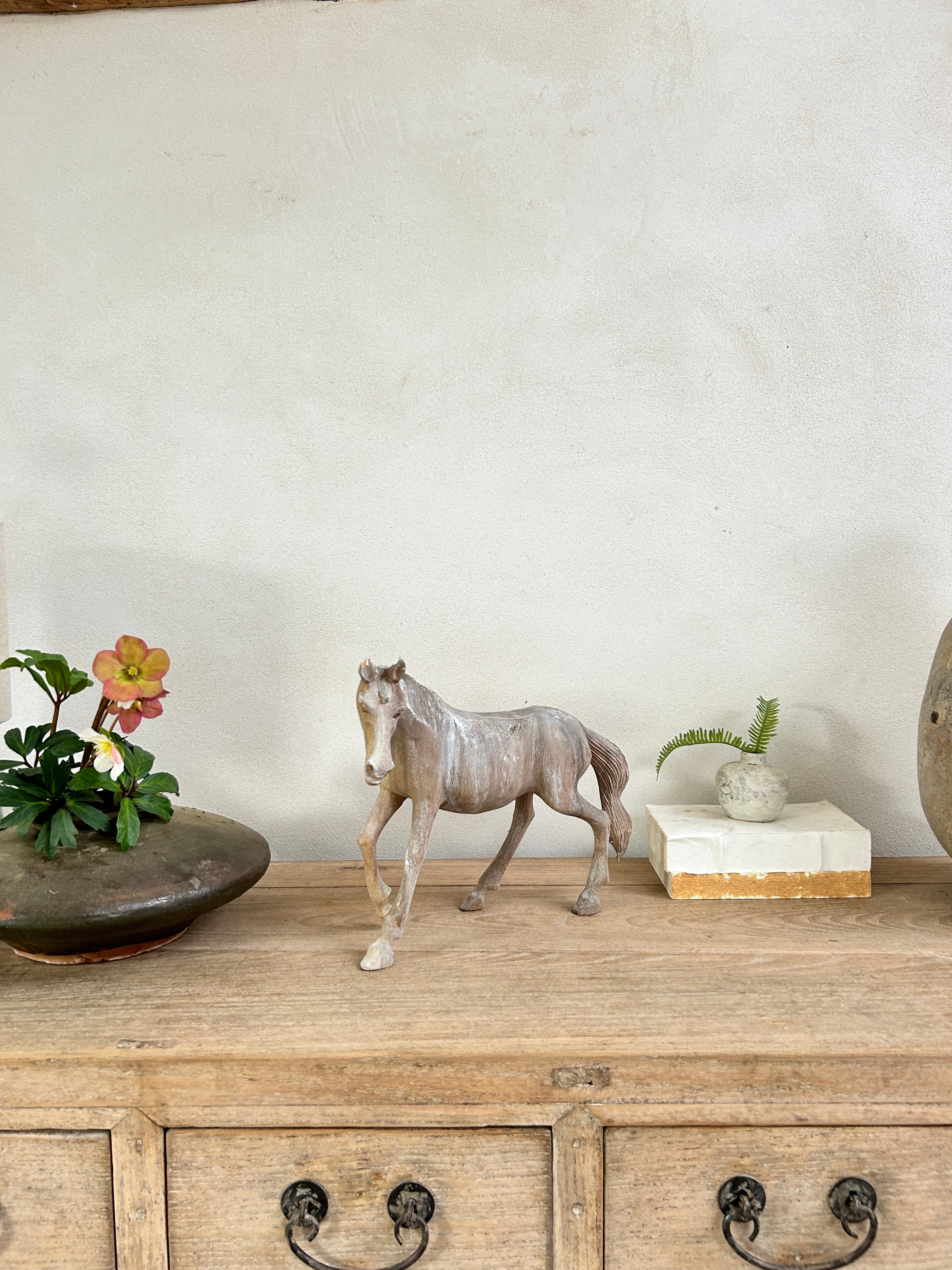 Vintage hand-carved wooden horse - Image 9