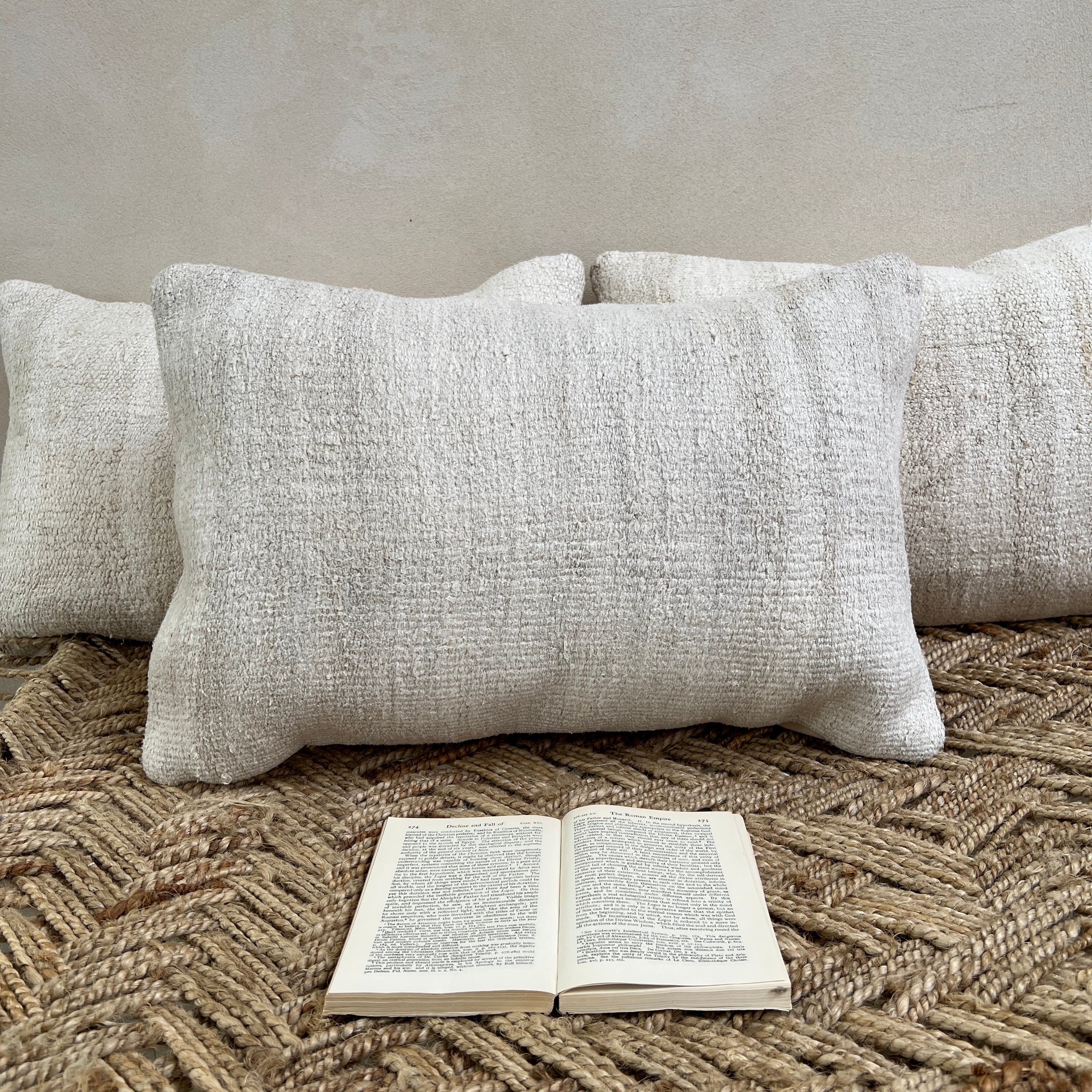 Vintage hemp cushion 60x40cm | Zumra - Image 3