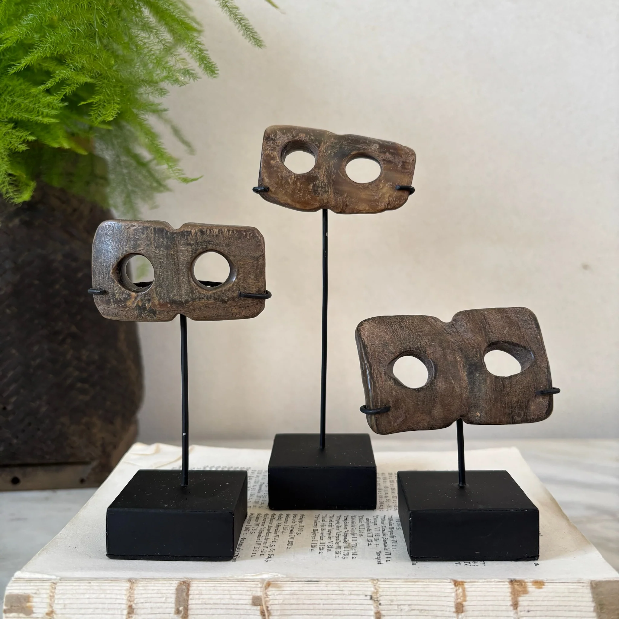 Vintage horn toggle buttons on stands | Set of 3 - Image 2