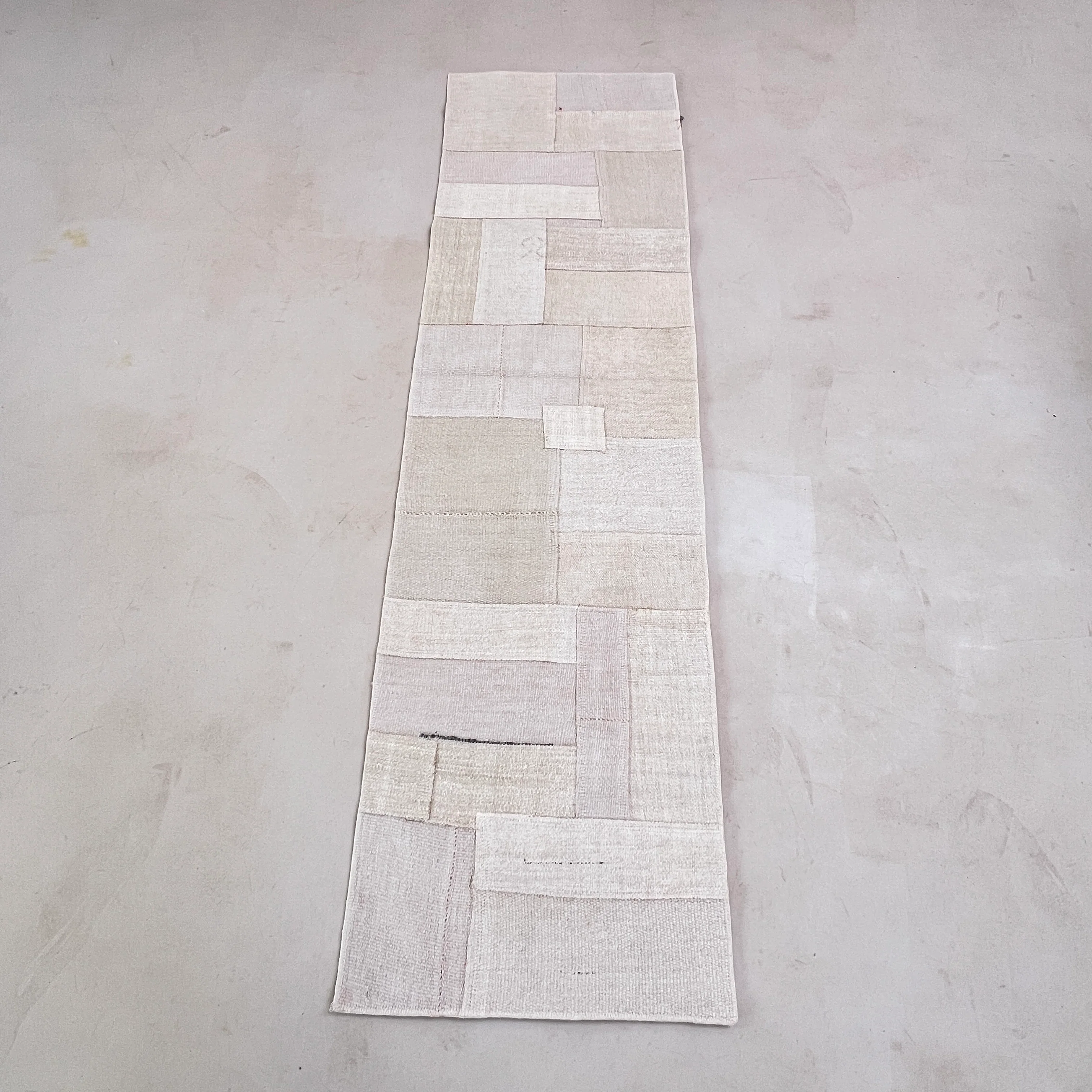 Vintage linen Patchwork runner No: 6, 68cm x 243cm - Image 3