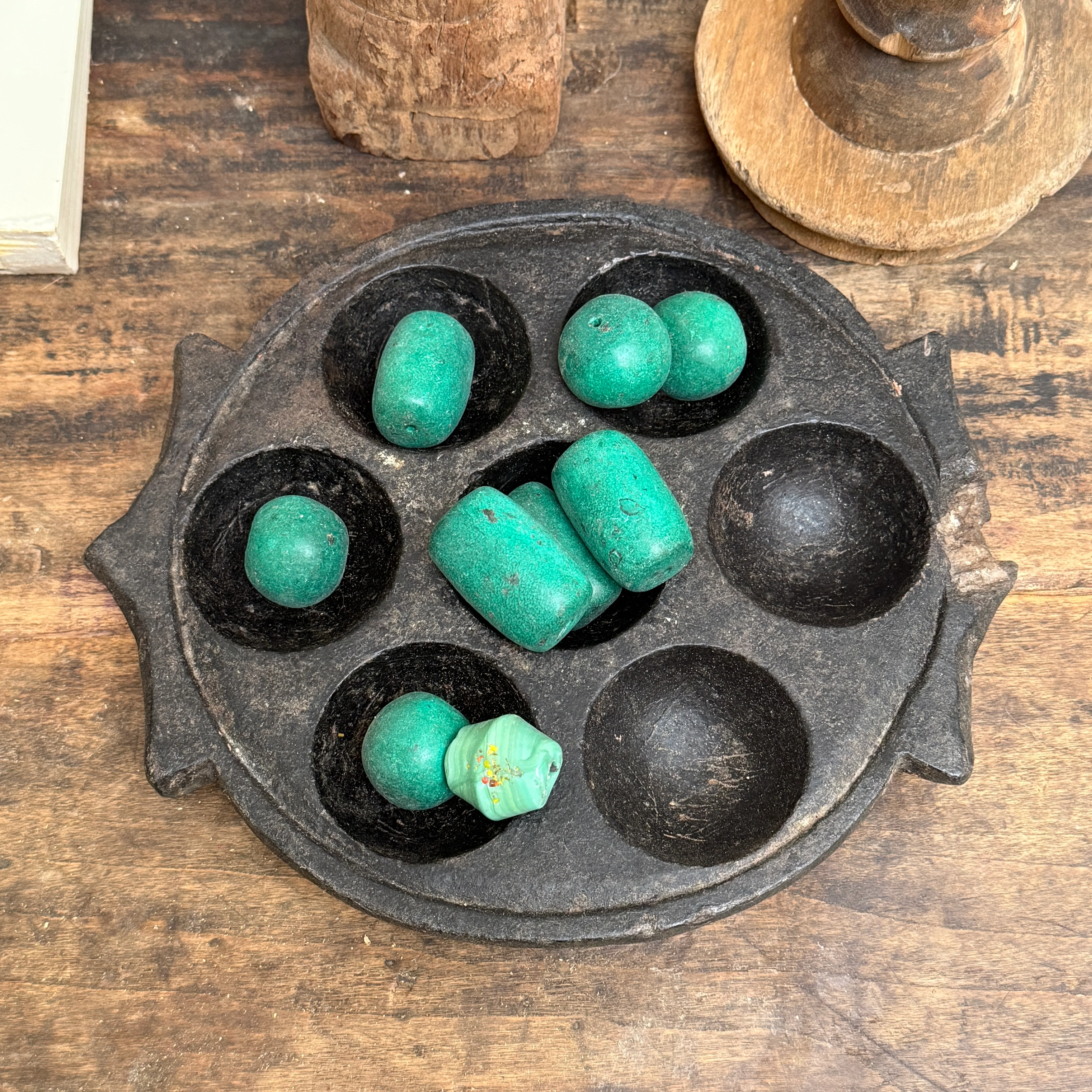 Vintage Round Stone Roti Plate - Image 4
