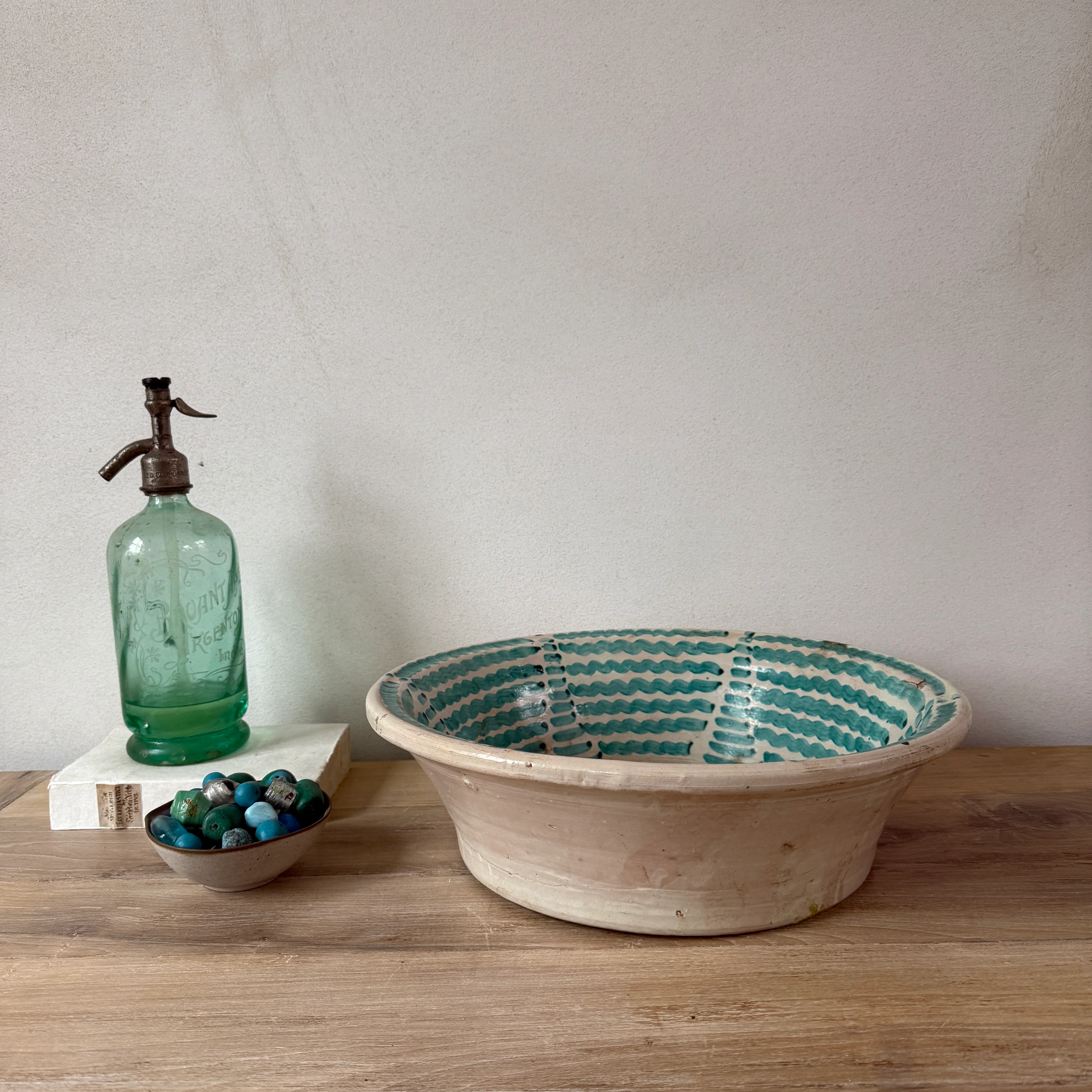 Vintage turquiose embelished bowl from Fez - Image 8