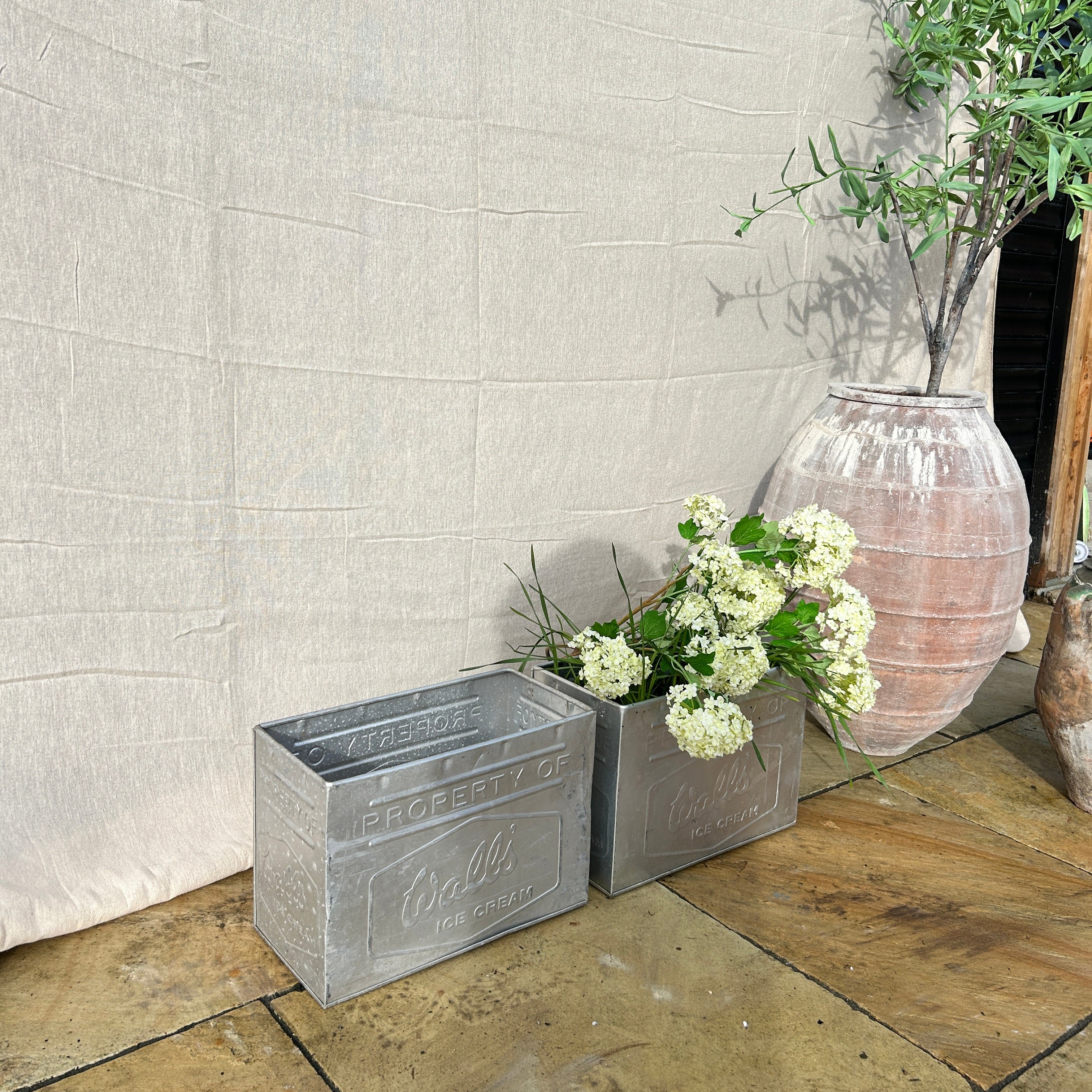 Vintage walls ice cream metal planter - Image 3