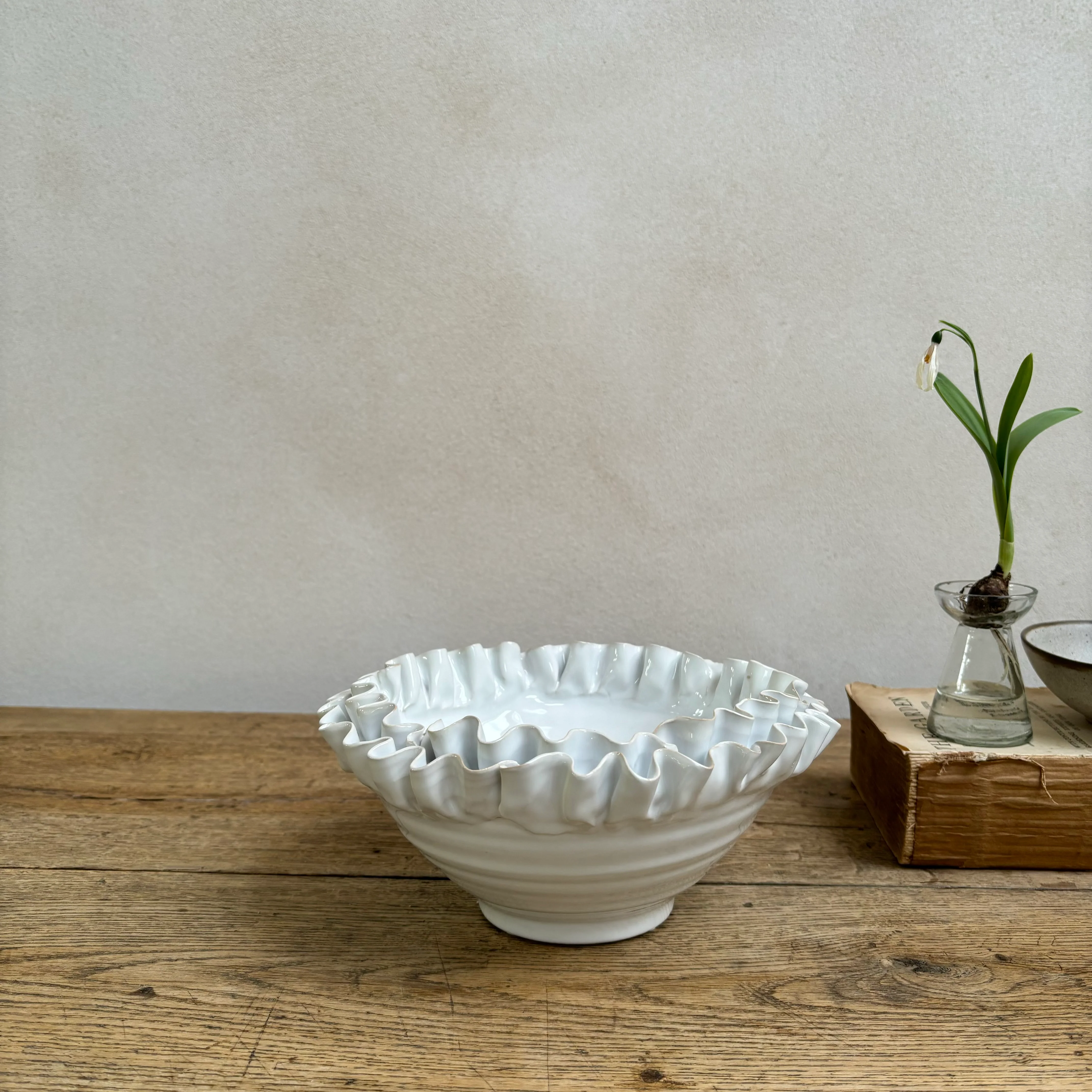 White Ceramic Frill Bowl - Image 3