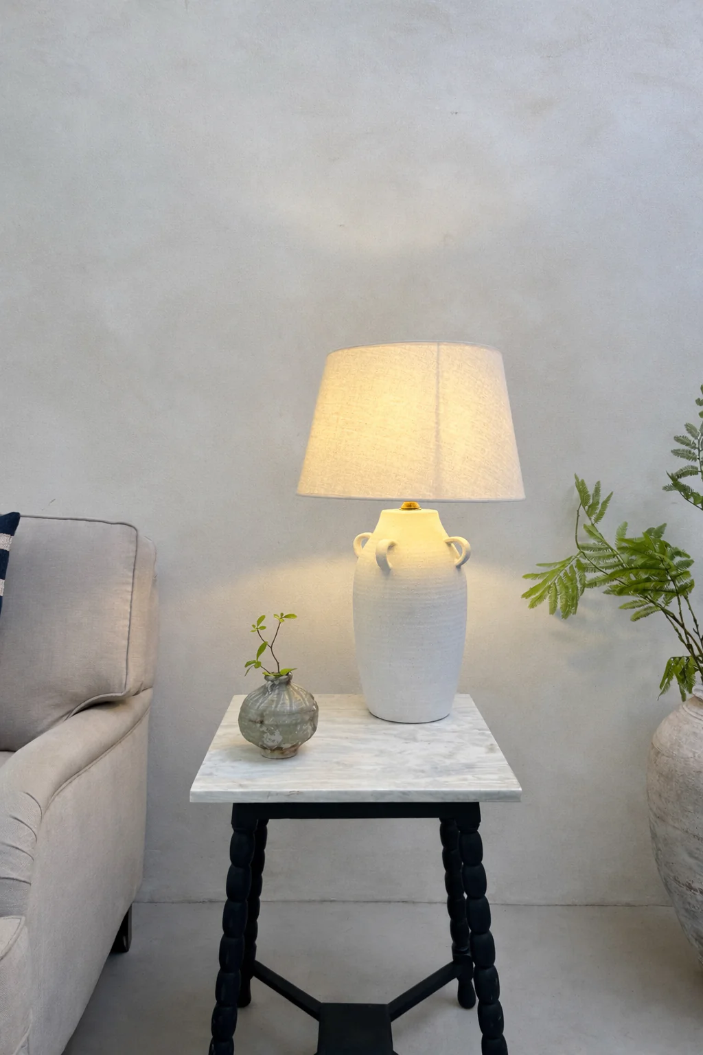White porcelain table lamp - Image 2