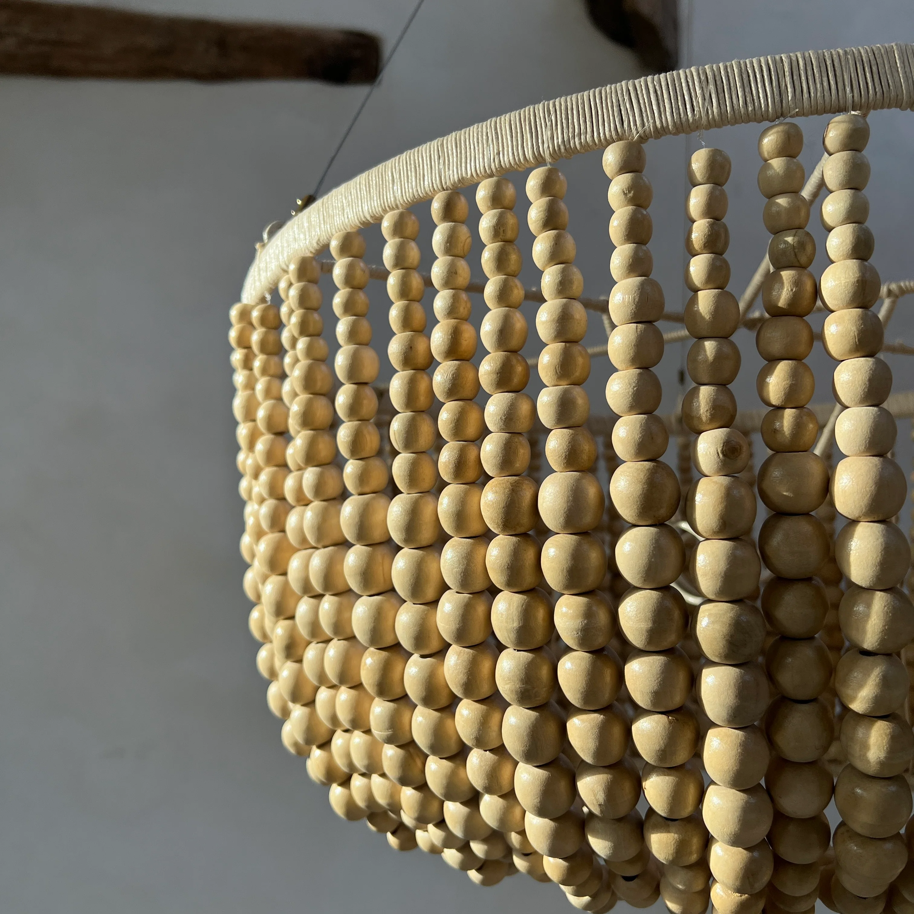 Wooden bead chandelier natural - Image 3