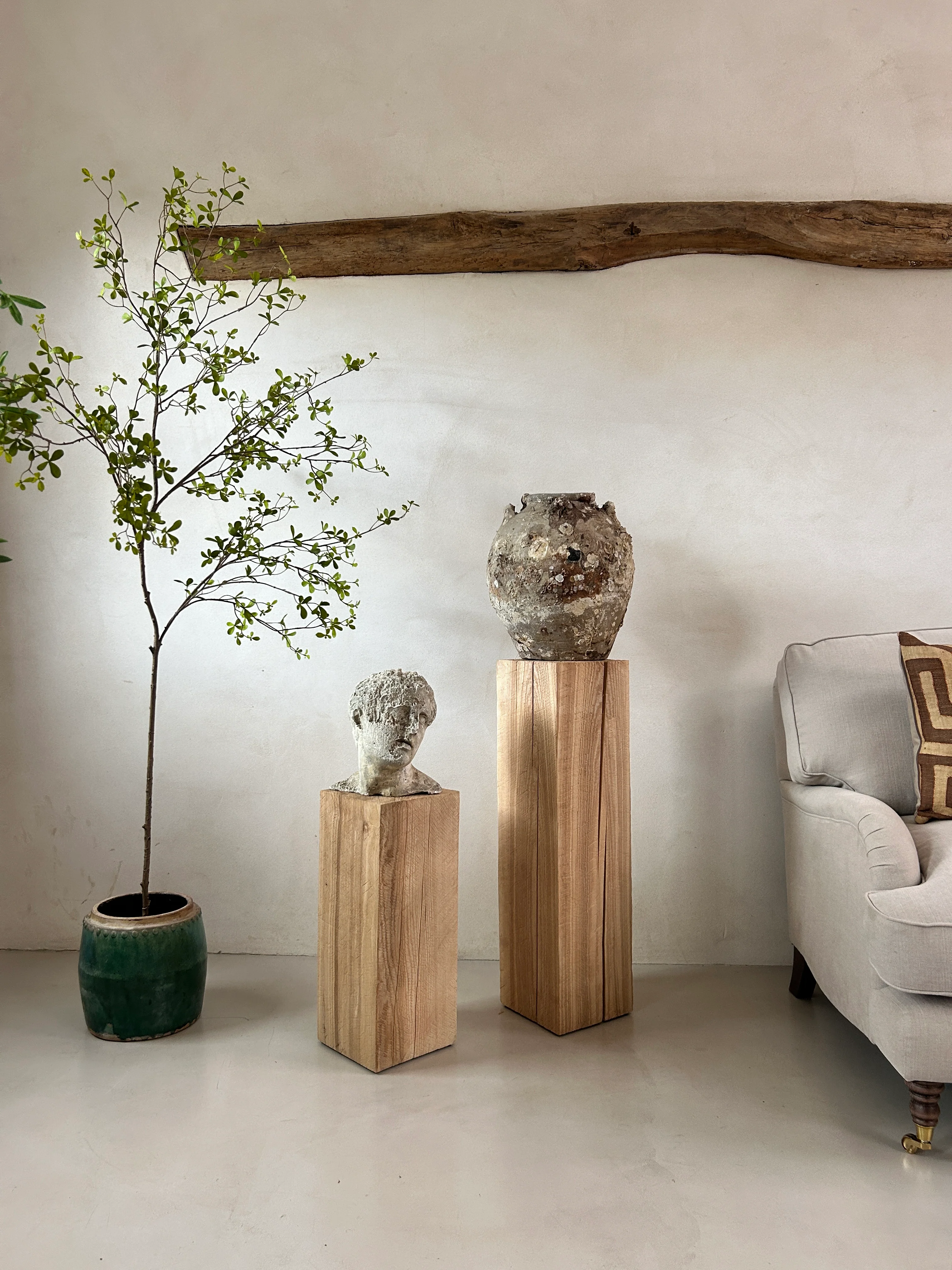 Wooden oak plinths - Image 3