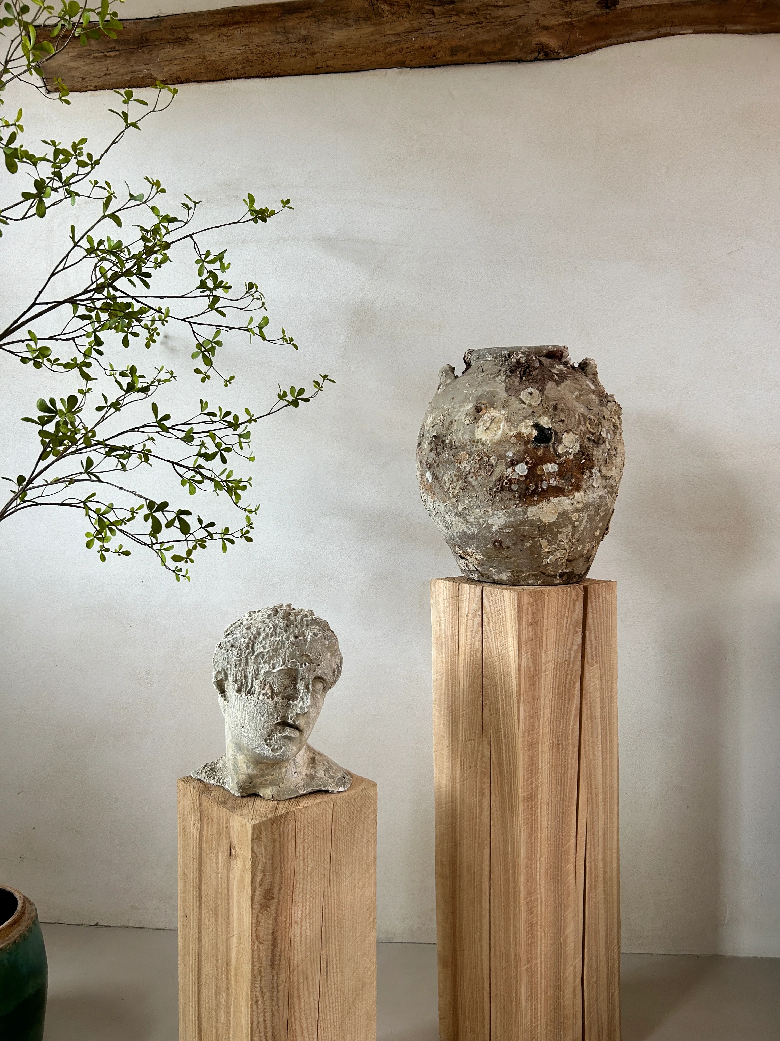 Wooden oak plinths - Image 4