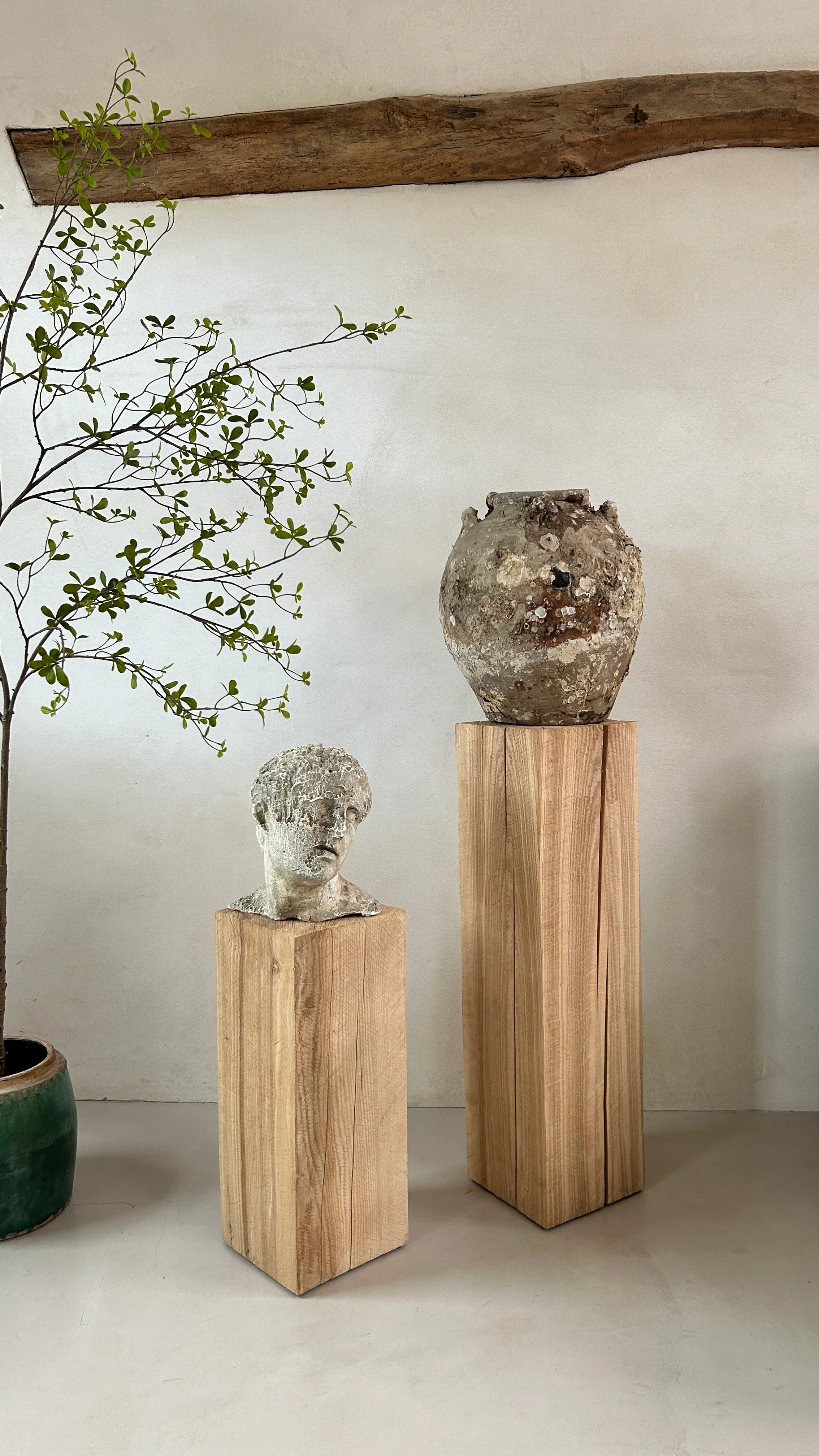 Wooden oak plinths - Image 7