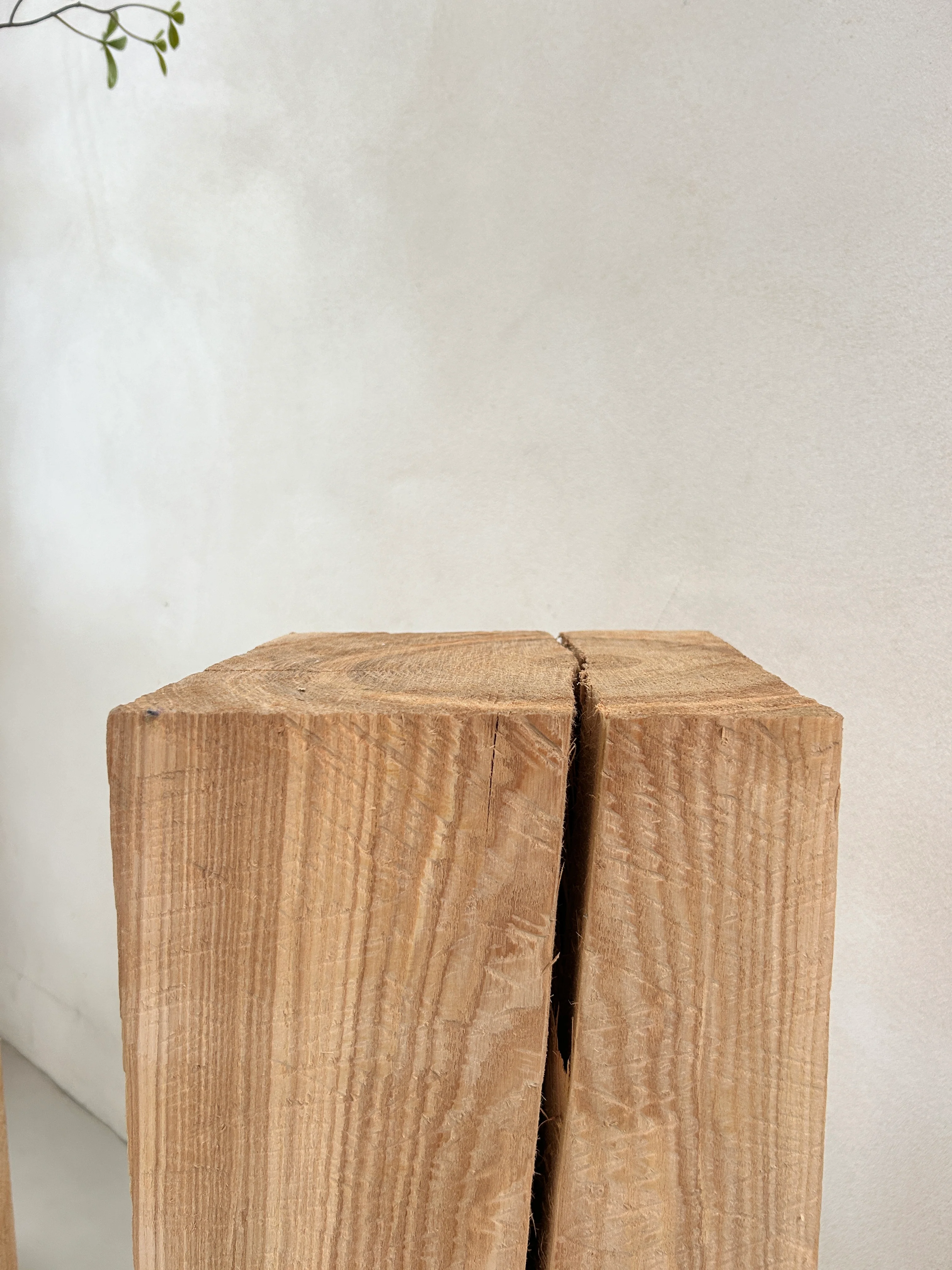 Wooden oak plinths - Image 8