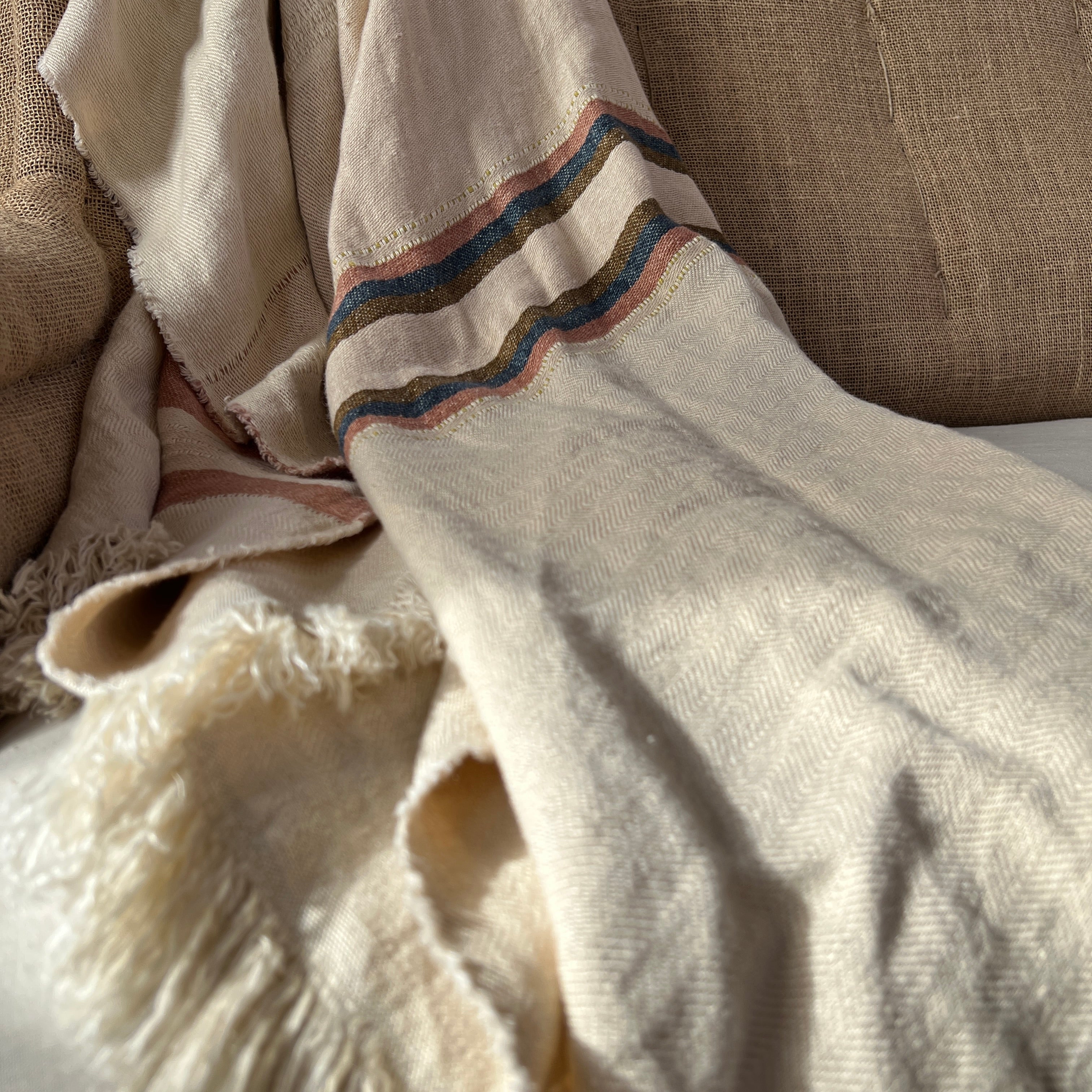 Woven linen striped throw Harlan - Image 2